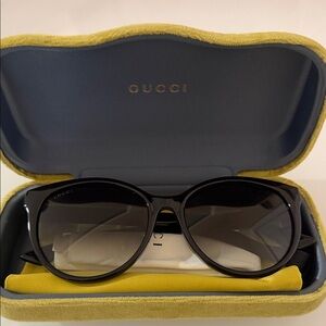 Gucci Black Sunglasses with velvet Case